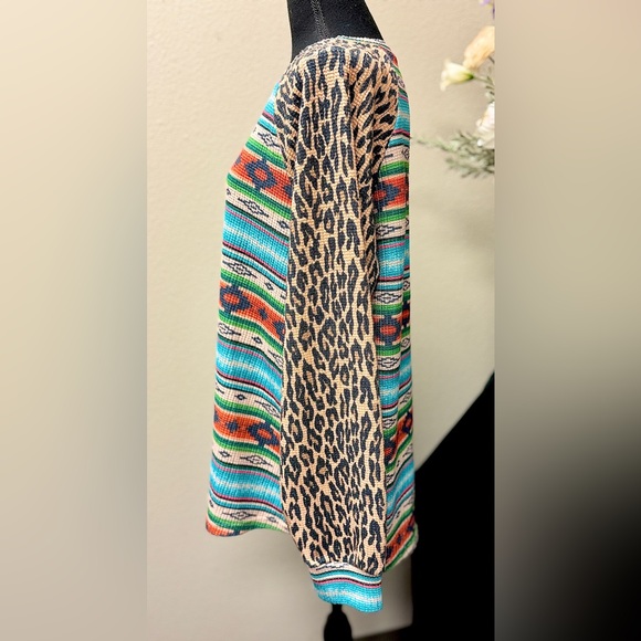 Fashion Express Multicolor Vibrant Southwestern Serape & Leopard Print Top Sz 1X - Picture 6 of 10